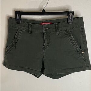 UNIONBAY Women's Olive Cargo Shorts